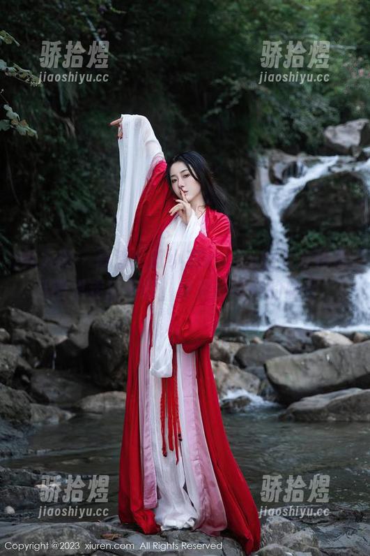 秀人网-田小燕Vicky 秀人网 - 高清!田小燕Vicky的女友仿佛从画里走出来的,快来分享你的感受!