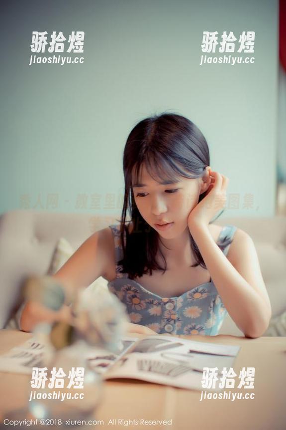 秀人网-诗诗 秀人网 - 教室里的秘籍:诗诗绝美图集,学习不止于书本!
