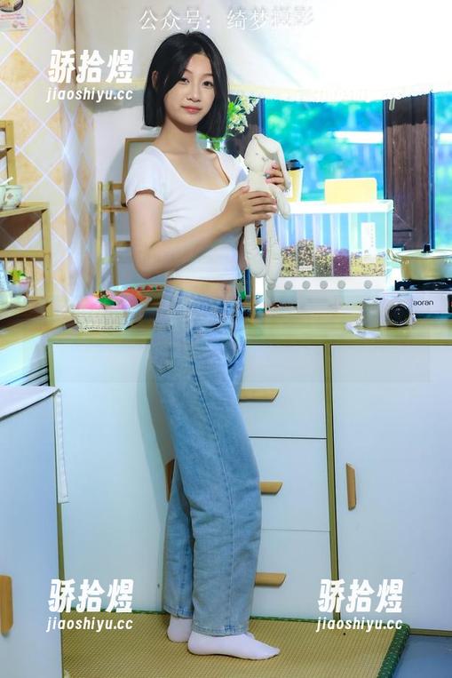 绮梦摄影-婷婷 绮梦摄影 - 美腿来袭!婷婷更新美脚写真,心动的感觉满分!