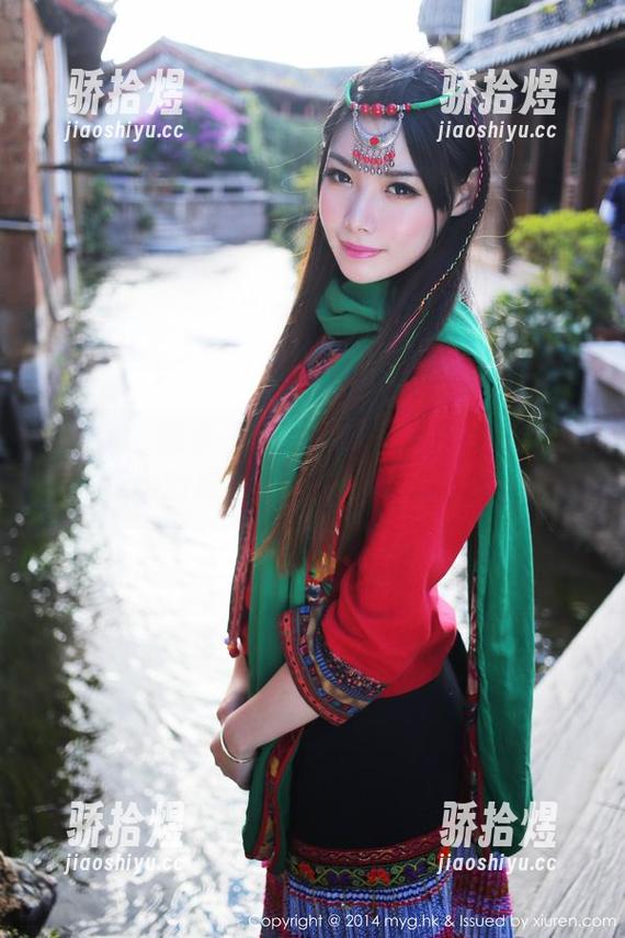 美媛馆 - 糯美子MINIbabe的全套写真：美脚的魅力，居然让我忘了时间