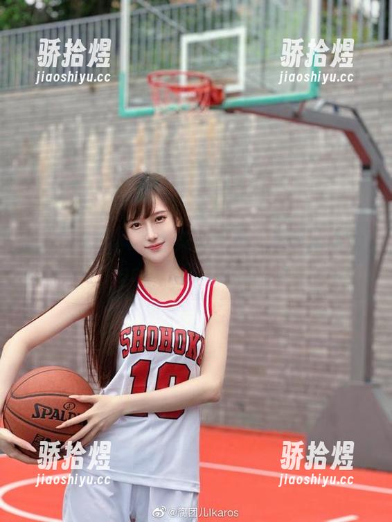 这空姐套图真是个美丽误会，腐团儿Ikaros，飞得真高啊！