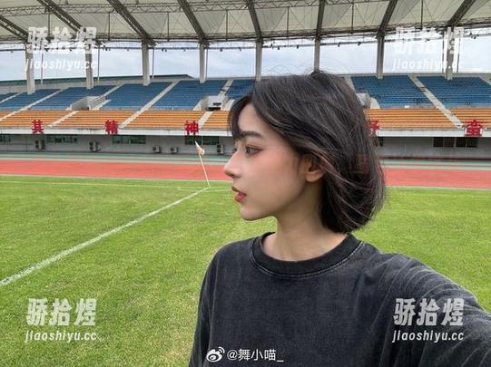 舞小喵和她的和服原图，真是魅力四射，图包让你挑花眼！