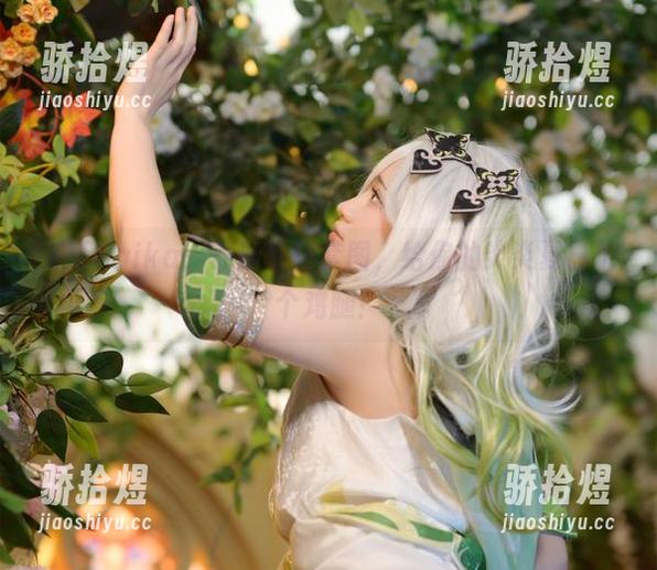莱可Raika：最新夏日套图，给你的炎炎夏日加个鸡腿！