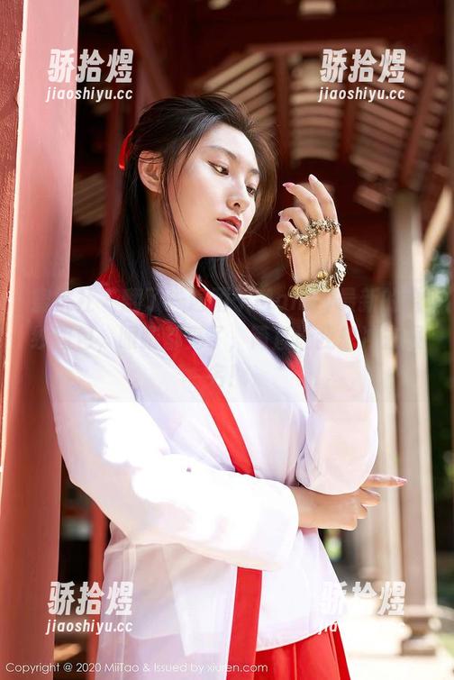 蜜桃社-陌子Mandy 蜜桃社 - 翻了一遍陌子Mandy最新的婚纱图包,眼睛都亮了,简直让我想冲去报名!