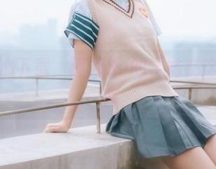 美图随心下载，逐月Su的学妹在这里等你哦