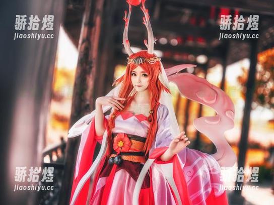 金鱼yui短裙更新：这组短裙让人禁不住想为她编个水下时尚秀！