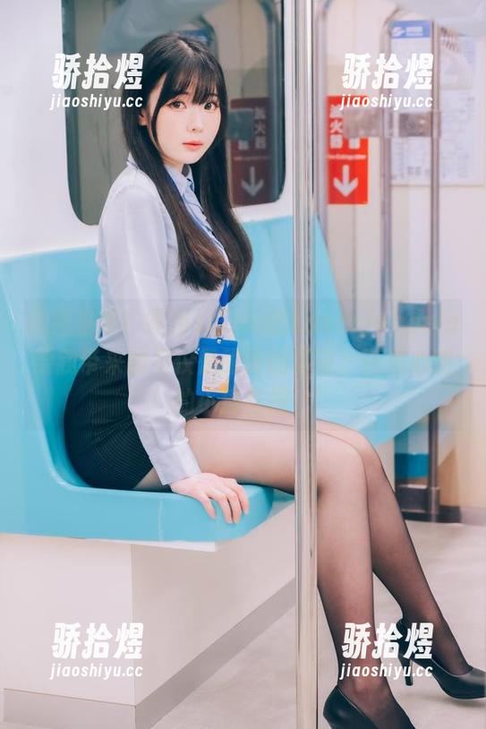 美图来袭！霜月shimo的LaceLingerie给我带来的不仅是眼睛的享受，还有心脏的小鹿乱撞！