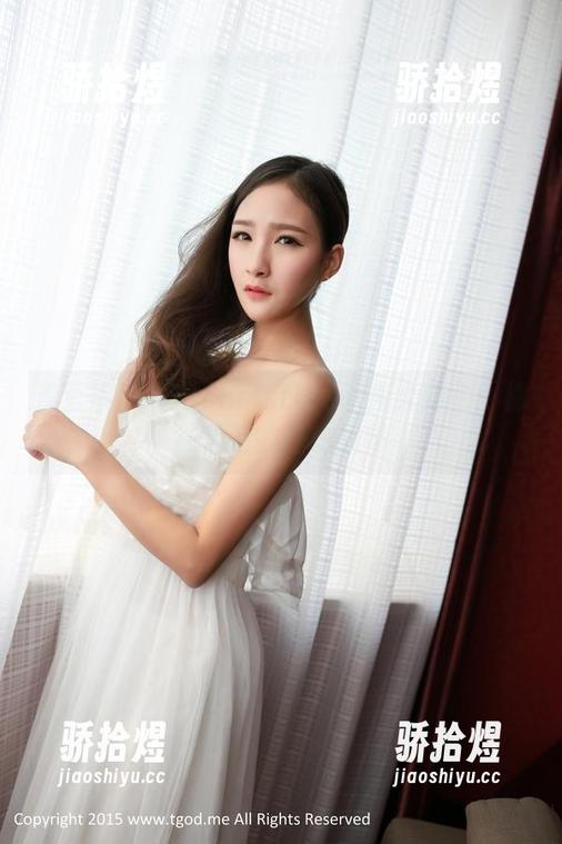 青豆客-黄可christine 青豆客 - 黄可christine图库大揭密:棉袜背后的隐秘故事