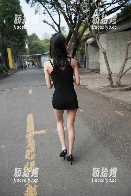 魔镜街拍 - 来吧，艾小青的旗袍街拍，下载原图，也许能发现个心动瞬间！